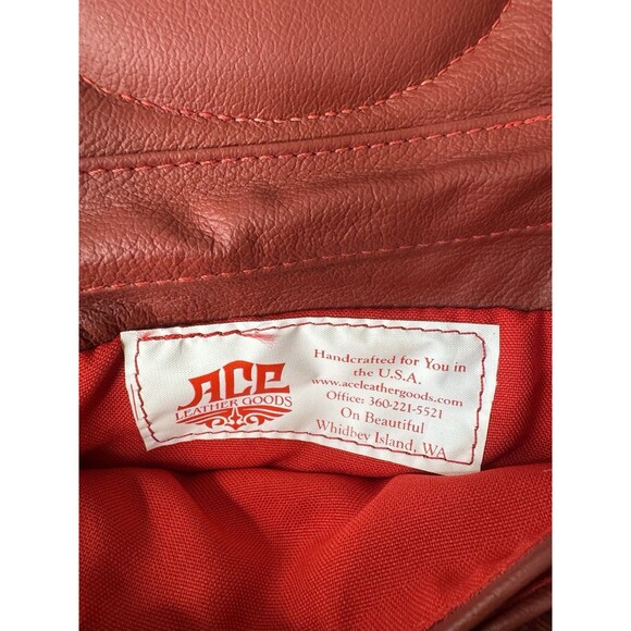 Red Clutch Organizer Wallet Tooled Leather Floral Medallion Ace USA EC - Picture 4 of 8